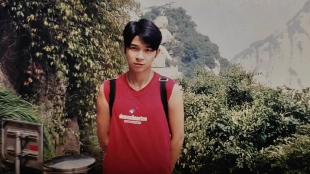 25年前在华山拍过一张照片